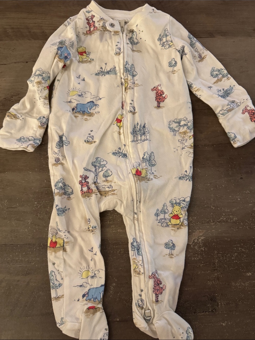 GAP Cream Winnie the Pooh Print Footed One-Piece Pajama